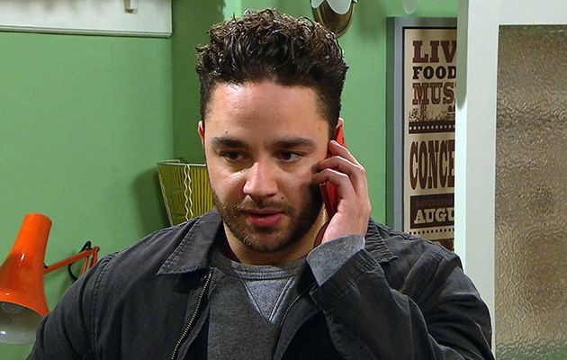 Adam Barton gespielt von Adam Thomas