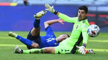 „Nejsme roboti“: Belgický brankář Courtois míří na UEFA a FIFA