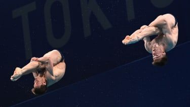 Tom Daley și Matty Lee în finala de scufundări cu platformă sincronizată de 10 m masculin