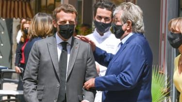 Atacul lui Emmanuel Macron: o palmă pentru democrația franceză?