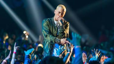 Eminem „bol nahradený klonom v roku 2006“