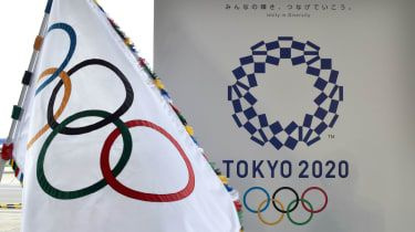 OL i Tokyo 2020: Japans premierminister Shinzo Abe bestiller sommertidsstudie