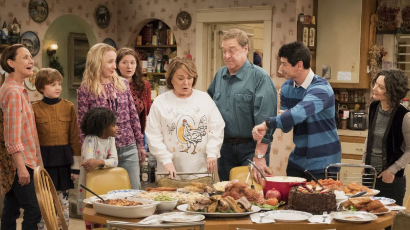 'Roseanne' Finale: Sneak Peek at den stormende avslutningen til Revival's First Season (BILDER)