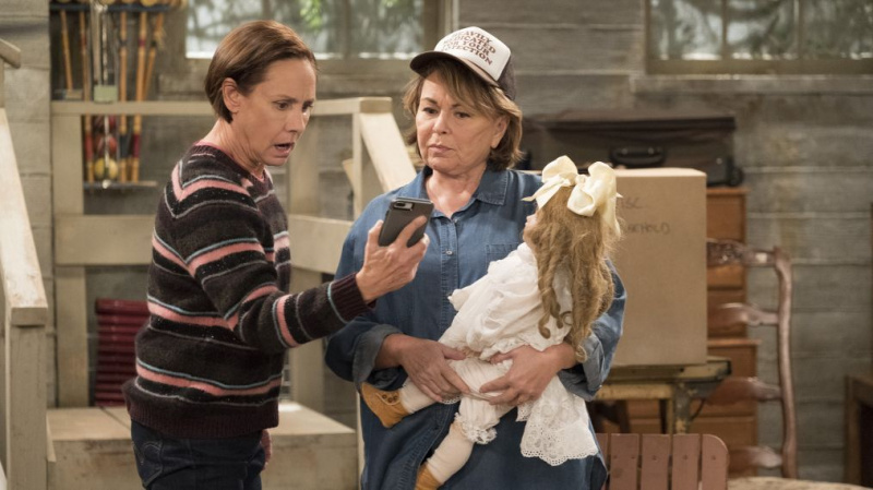 SARA GILBERT, ROSEANNE BARR