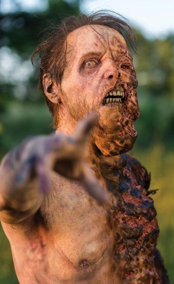 A Walker - The Walking Dead _ Season 8, Episode 1