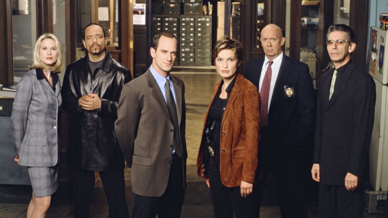 'Law & Order: SVU' geht in die 20. Staffel - Sehen Sie, wie sehr sich die Besetzung verändert hat (FOTOS)