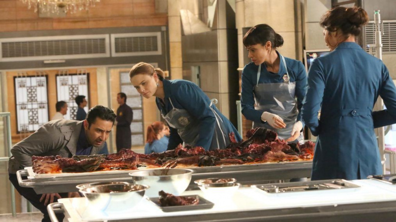 Bones-S11_1110-sc7-PM_0230_hires2