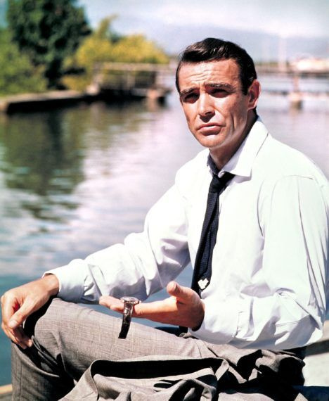 Seanas Connery Jamesas Bondas Dr.