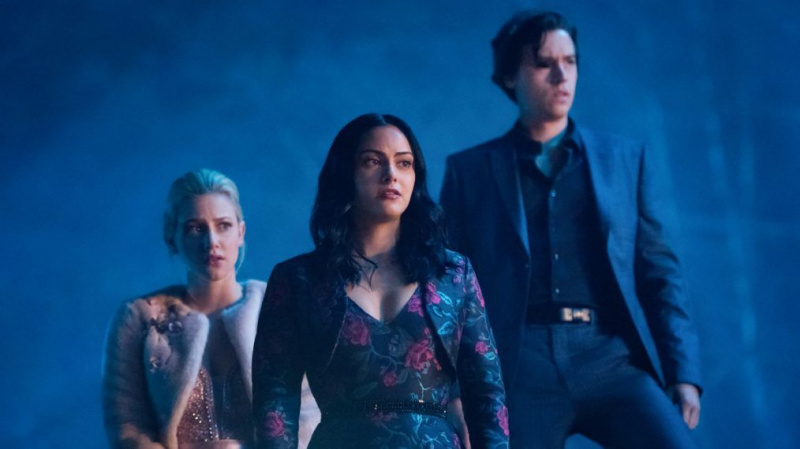 WTF geht in 'Riverdale' weiter?! 8 verrückte Staffel 4 Momente bisher (FOTOS)