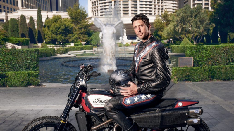 Inside History's 'Evel Live': Travis Pastrana Talks Återupprätta tre av Evel Knievel's Iconic Jumps (VIDEO)