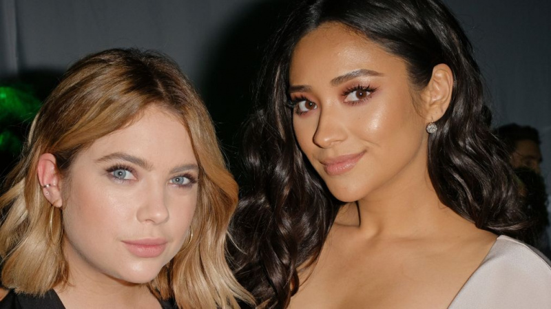 Pretty Little Liars - Ashley Benson, Shay Mitchell