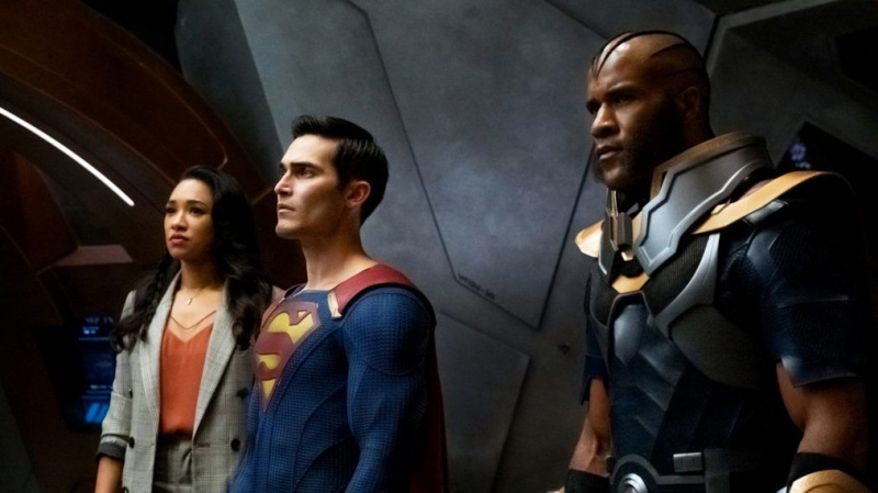 Crisis on Earth-X, Part 3