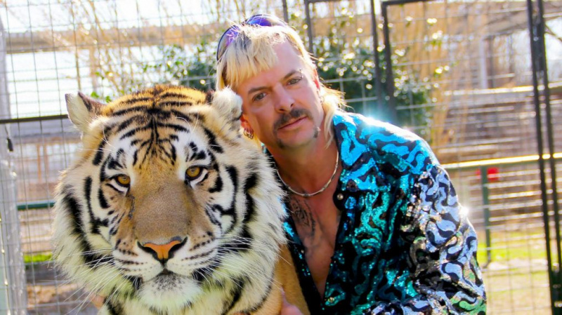 Louis Theroux revisitera Joe Exotic dans un nouveau documentaire pour la BBC