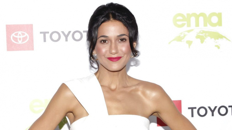 'Superman & Lois' Finds Its Lana Lang in Emmanuelle Chriqui
