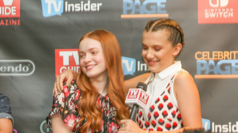 Comic Con 2017 - Stranger Things - Sadie Sink and Millie Bobby Brown