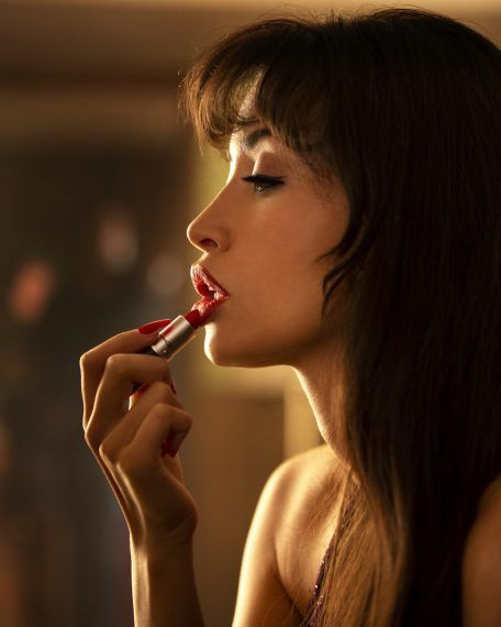 01 CHRISTIAN SERRATOS (The Walking Dead, Twilight) will play Selena Quintanilla