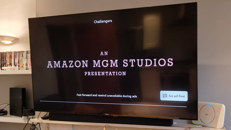  Amazon Fire TV Omni Mini-LED da 55 pollici.