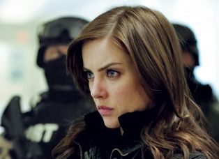 Sekantis Jessica Stroup pasirodyme „Creepy Turn“