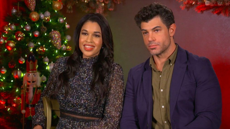 'Sanningen om julen': Kali Hawk & Damon Dayoub reta deras frireformfilm (VIDEO)