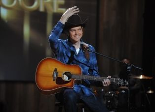 Los niños más blancos U'Know's Trevor Moore sobre textos borrachos y estar drogado en la iglesia