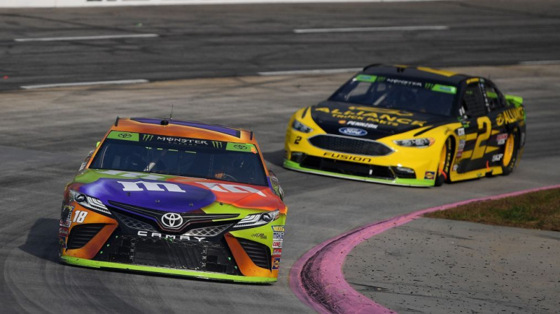 スポーツ：NASCARのシーズンフィナーレレースと感謝祭-週末のスケジュール