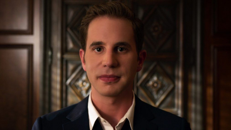 The_Politician_S01E01_0m20s483f_R