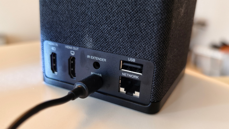   Televízna kocka Amazon Fire's rear ports