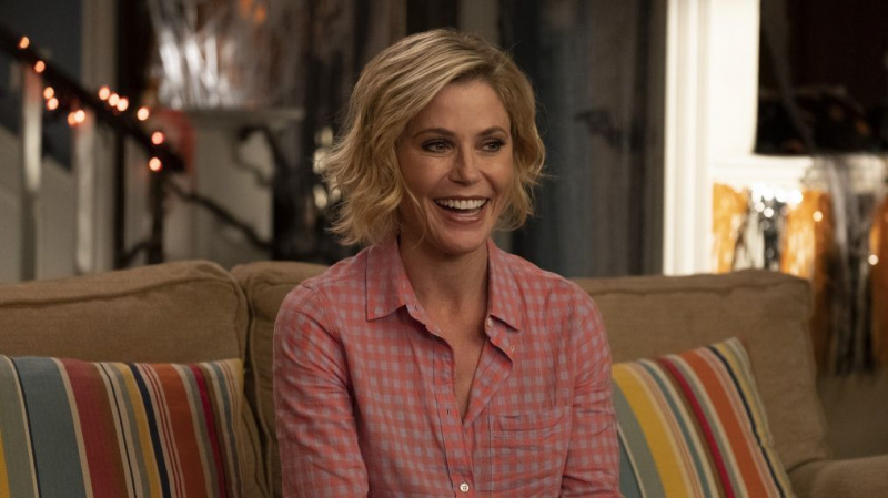 JULIE BOWEN