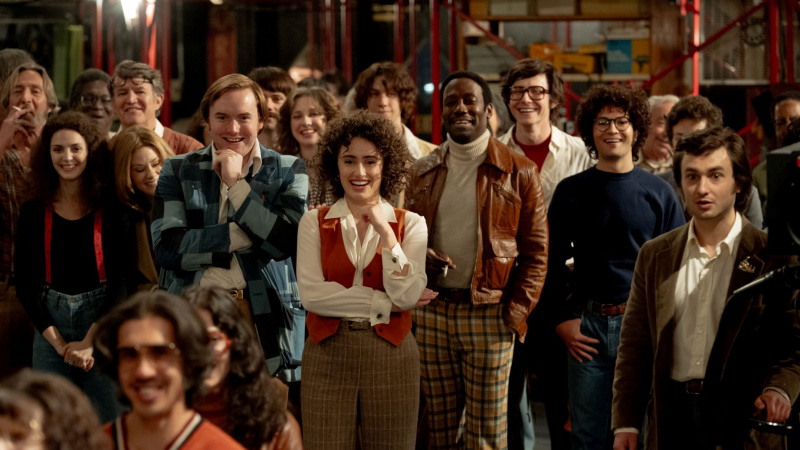 Saturday Night-recensie: een boeiend kijkje achter de schermen bij de eerste aflevering van SNL zorgt voor meer drama dan gelach