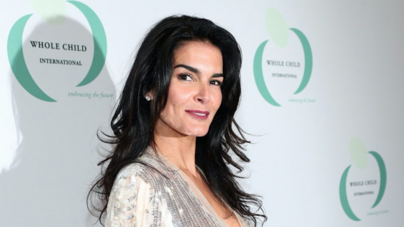 Rizzoli & Isles Angie Harmon