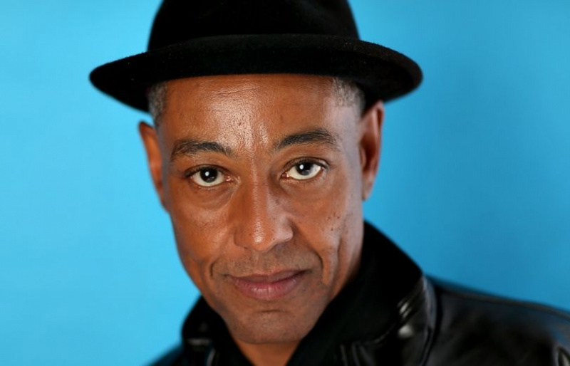 Giancarlo Esposito prisijungia prie alergijos