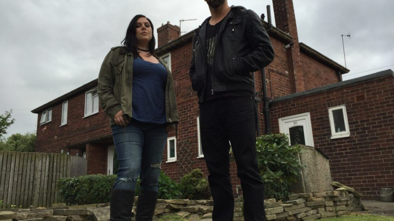 El encierro paranormal pasa Halloween en una casa de horrores