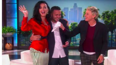 Šaudymas Orlande: Katy Perry pasisiūlo sumokėti už mokslą koledže