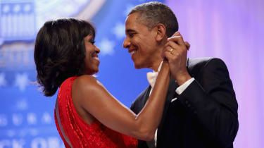 ASSISTA: Barack Obama registra a homenagem do 25º aniversário a Michelle