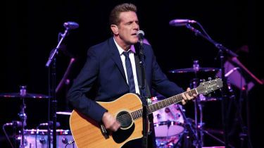 Glenn Frey: „Šok a nedôvera“ po smrti gitaristu Eagles vo veku 67 rokov