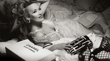 Jerry Hall šľahne po Jaggerovi