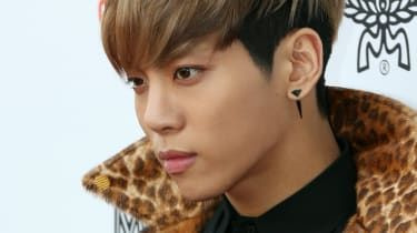 SHINeeのリードボーカル、ジョンヒョンが自殺した