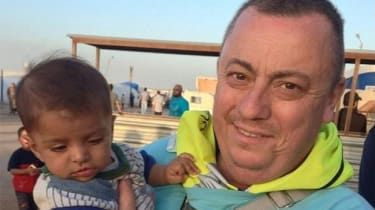 Alan Henning : du chauffeur de taxi de Salford à l'otage de l'État islamique