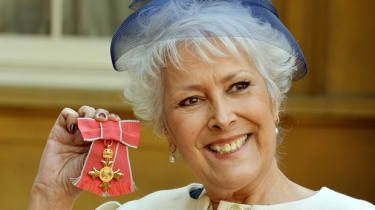 Fem saker du inte visste om Oxo-stjärnan Lynda Bellingham