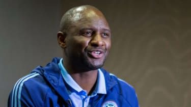 Patrick Vieira następny menedżer Arsenalu Wenger