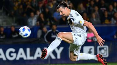 Wiadomości transferowe Premier League: Zlatan Ibrahimovic, Angel di Maria, Lorenzo Insigne