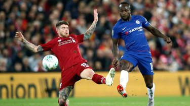 Știri despre transferuri Liverpool: Alberto Moreno, Krzysztof Piatek, Nabil Fekir
