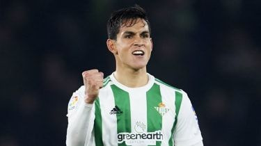 Fundașul Real Betis, Aissa Mandi, joacă fotbal internațional pentru Algeria