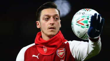 Arsenal transfernyheter: kommer Mesut Özil att ta Andres Iniestas plats i Barcelona?