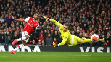 Arsenal-kaptenen Pierre-Emerick Aubameyang gjorde två mål i 3-2-vinsten mot Everton den 23 februari 2020