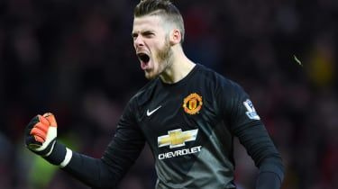 Man Utd sezonas uzmundrinājums, Liverpūlei sagaidot drūmus Ziemassvētkus