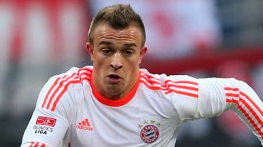 Ο Xherdan Shaqiri είναι έτοιμος να τον πάρει καθώς η Σάλκε απομακρύνεται
