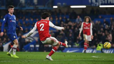 Arsenal-anfører Hector Bellerin scorede en sen udligning mod Chelsea på Stamford Bridge