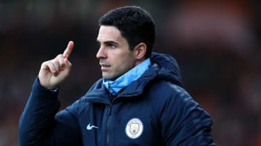 Den tidigare Arsenal-kaptenen Mikel Arteta är för närvarande assisterande tränare för Manchester City
