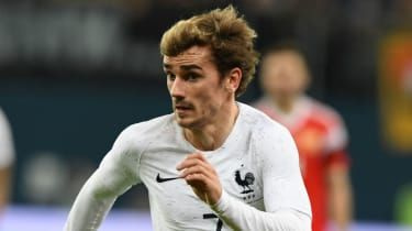 Antoine Griezmann zprávy o přestupu Juventus Barcelona Man Utd